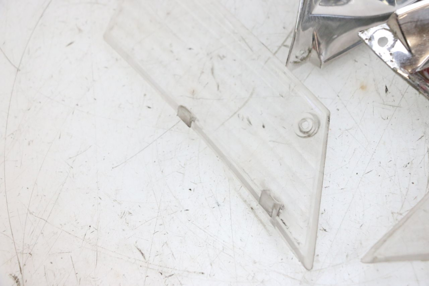 photo de REAR TURN SIGNAL PIAGGIO ZIP 2T 50 (2009 - 2019) - Component zoom