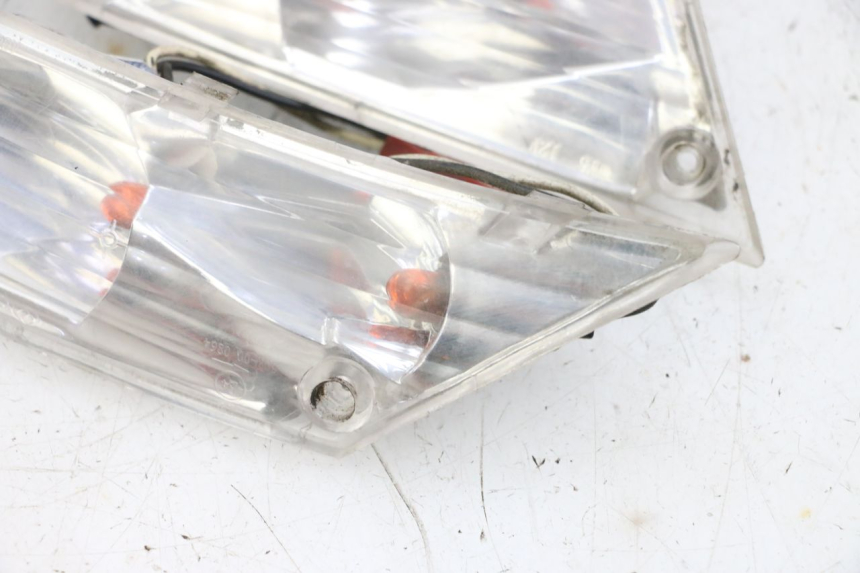 photo de REAR TURN SIGNAL PIAGGIO ZIP 2T 50 (2009 - 2019) - Fixing points details