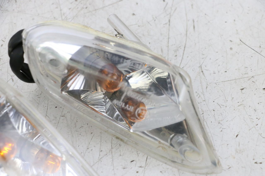 photo de FRONT TURN SIGNAL KYMCO AGILITY 4T 50 (2018 - 2022) - Component detail