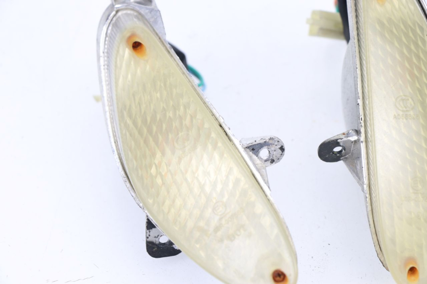 photo de FRONT TURN SIGNAL TAOTAO ATM 50 50 (2010 - 2018)