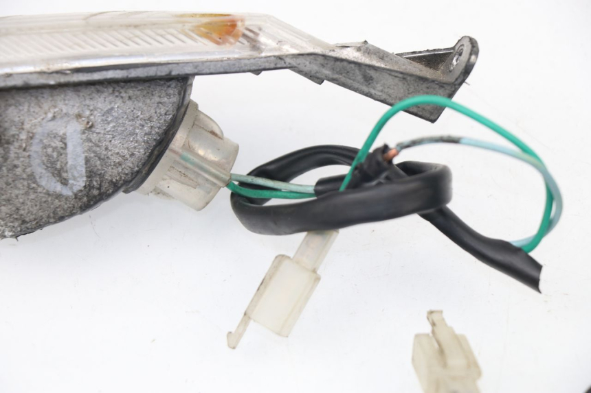 photo de FRONT TURN SIGNAL BAOTIAN TRAVEL SPIRIT 50 (2010 - 2012)