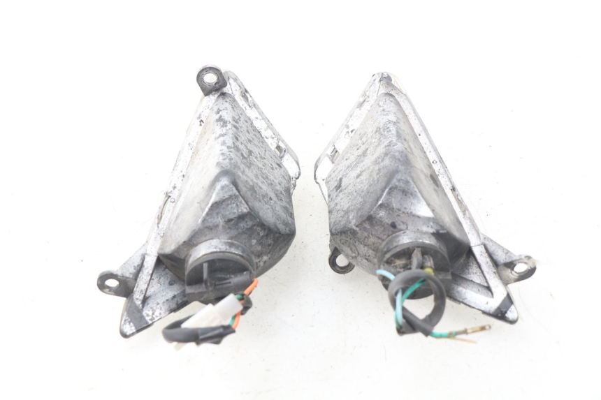photo de FRONT TURN SIGNAL DAELIM S4 50 (2010 - 2015)