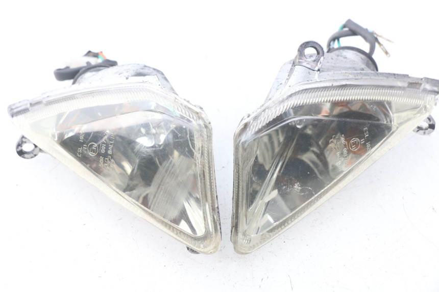 photo de FRONT TURN SIGNAL DAELIM S4 50 (2010 - 2015)