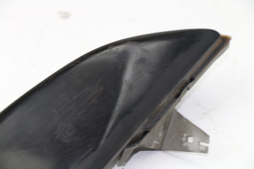 photo de FRONT RIGHT TURN SIGNAL SUZUKI AN BURGMAN 400 (1999 - 2005)