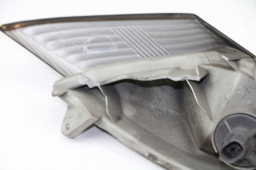 photo de FRONT RIGHT TURN SIGNAL SUZUKI AN BURGMAN 400 (1999 - 2005)
