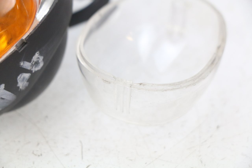 photo de RIGHT FRONT TURN SIGNAL MBK BOOSTER SPIRIT 50 (2004 - 2017)