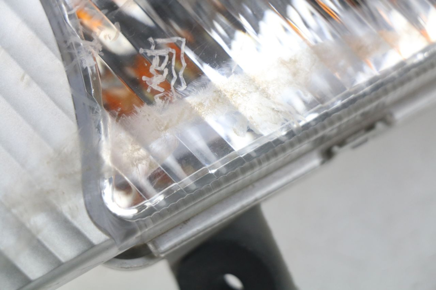 photo de RIGHT FRONT TURN SIGNAL SUZUKI BURGMAN 125 (2007 - 2014)