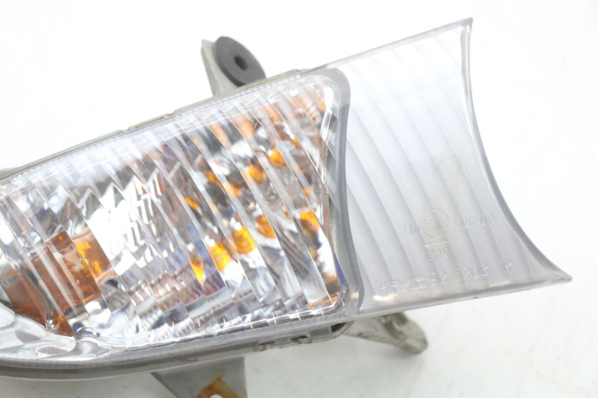 photo de RIGHT FRONT TURN SIGNAL SUZUKI BURGMAN 125 (2007 - 2014)