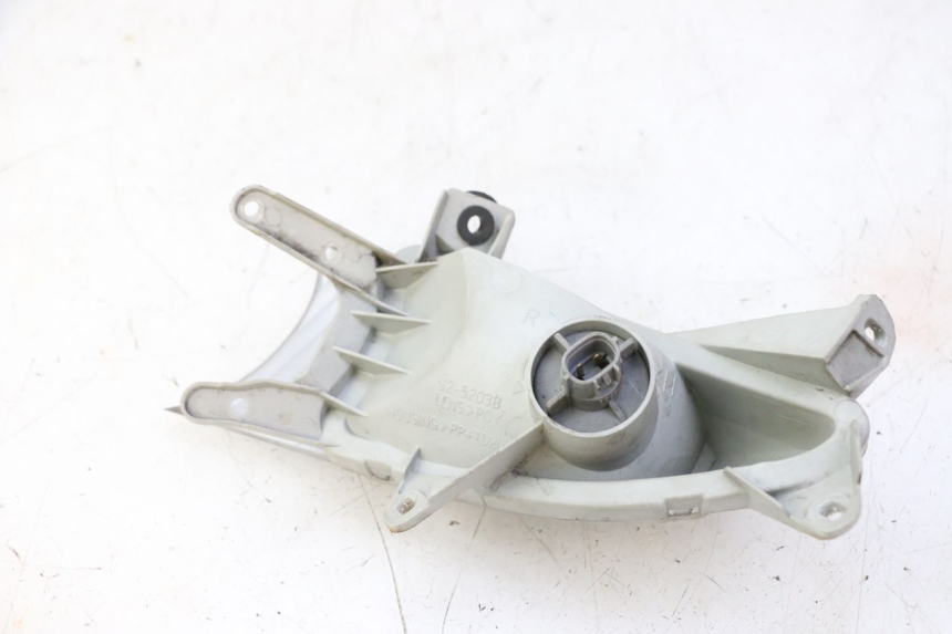 photo de RIGHT FRONT TURN SIGNAL SUZUKI BURGMAN 125 (2007 - 2014)
