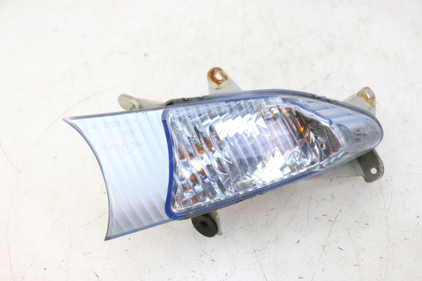 photo de RIGHT FRONT TURN SIGNAL SUZUKI BURGMAN 125 (2007 - 2014)