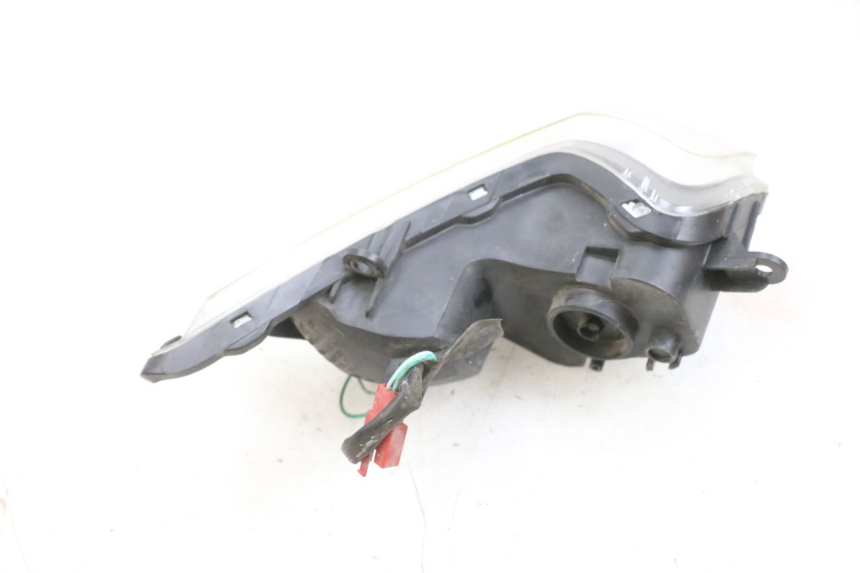 photo de FRONT RIGHT TURN SIGNAL SYM GTS EVO 125 (2009 - 2013) - Additional view of the item