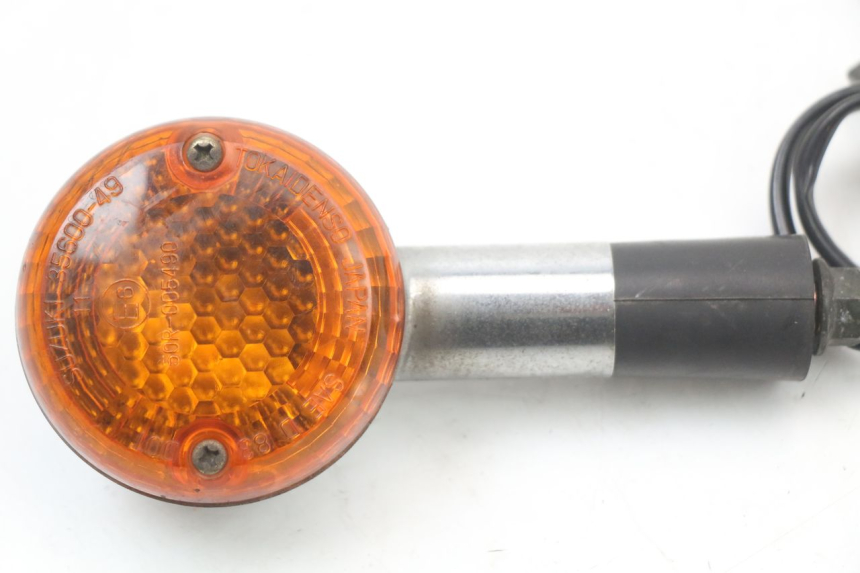 photo de FRONT RIGHT TURN SIGNAL SUZUKI GZ MARAUDER 125 (1998 - 2004)