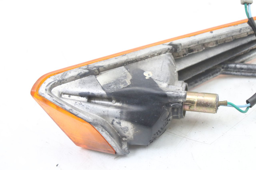 photo de RIGHT FRONT TURN SIGNAL HONDA SCV LEAD 100 (2003 - 2007)
