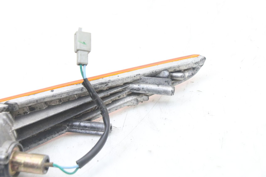 photo de RIGHT FRONT TURN SIGNAL HONDA SCV LEAD 100 (2003 - 2007)