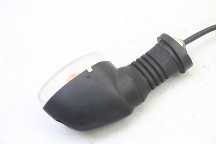 photo de FRONT RIGHT TURN SIGNAL PIAGGIO MP3 RL 250 (2007 - 2010)