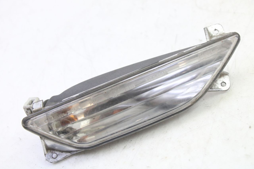 photo de FRONT RIGHT TURN SIGNAL PIAGGIO MP3 125 (2006 - 2014)