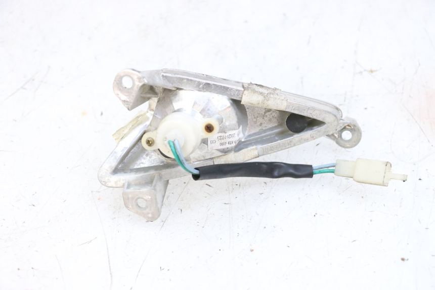 photo de RIGHT FRONT TURN SIGNAL SYM ORBIT III 3 4T 50 (2018 - 2021) - Fixing points details