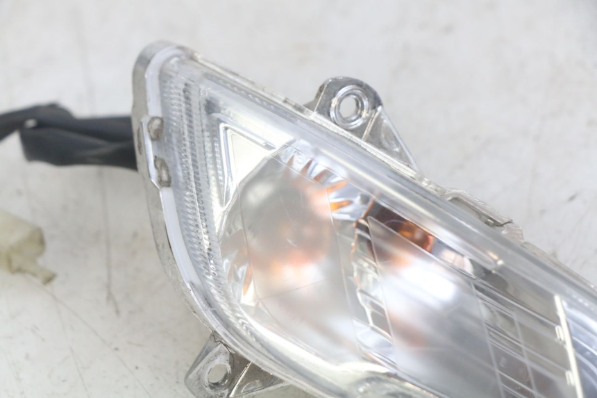 photo de RIGHT FRONT TURN SIGNAL PEUGEOT TWEET 4T 50 (2018 - 2020)