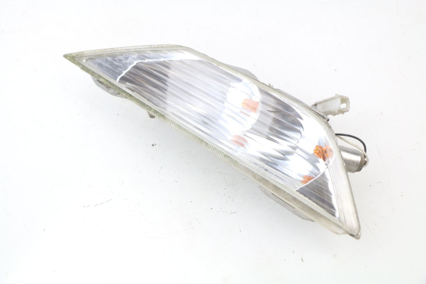 photo de RIGHT FRONT TURN SIGNAL PIAGGIO X8 125 (2004 - 2007)