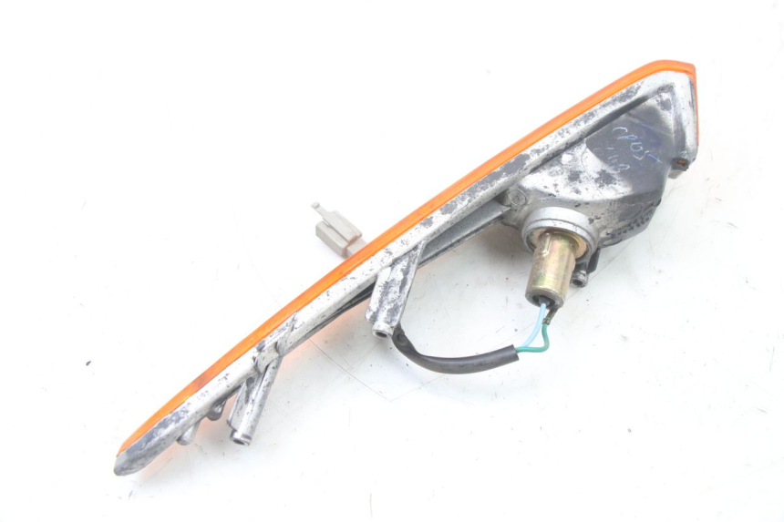 photo de RIGHT FRONT TURN SIGNAL HONDA SCV LEAD 100 (2003 - 2007) - Technical close-up