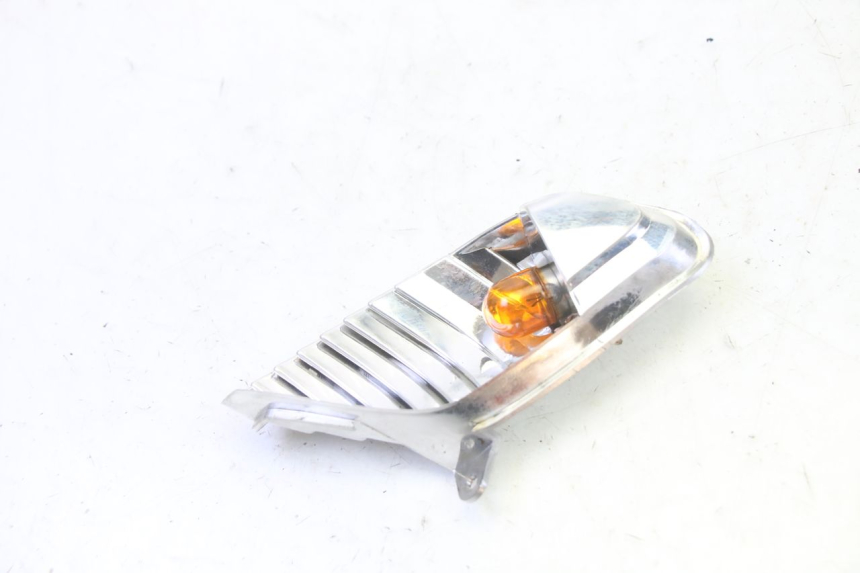 photo de FRONT RIGHT TURN SIGNAL APRILIA SR R 2T LC 50 (2018 - 2021)