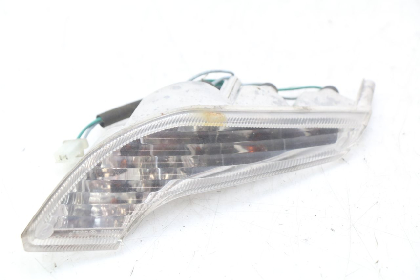photo de FRONT RIGHT TURN SIGNAL PEUGEOT VIVACITY 125 (2010 - 2017)