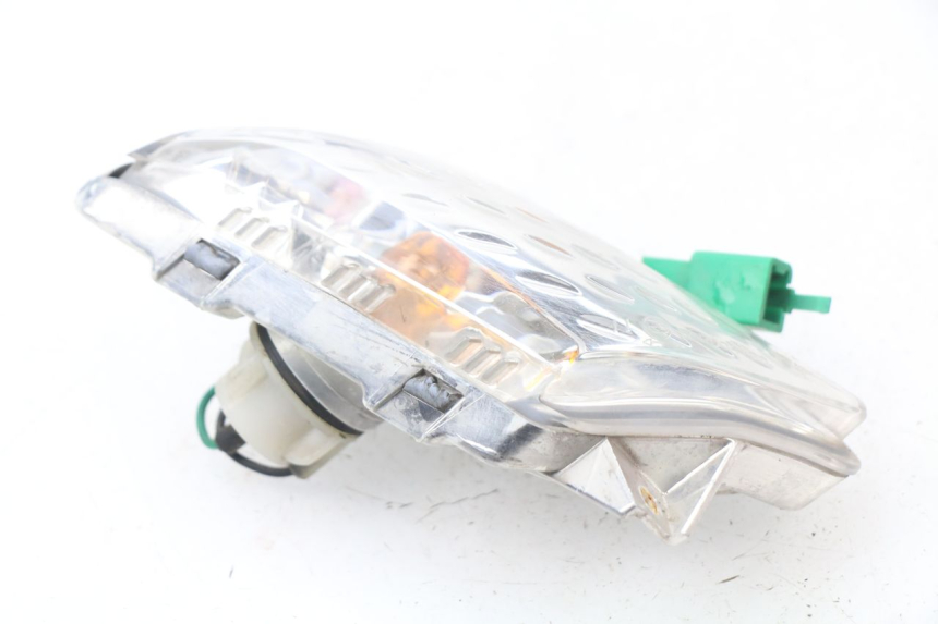 photo de RIGHT FRONT TURN SIGNAL YAMAHA XMAX X-MAX 125 (2006 - 2009) - Product overview
