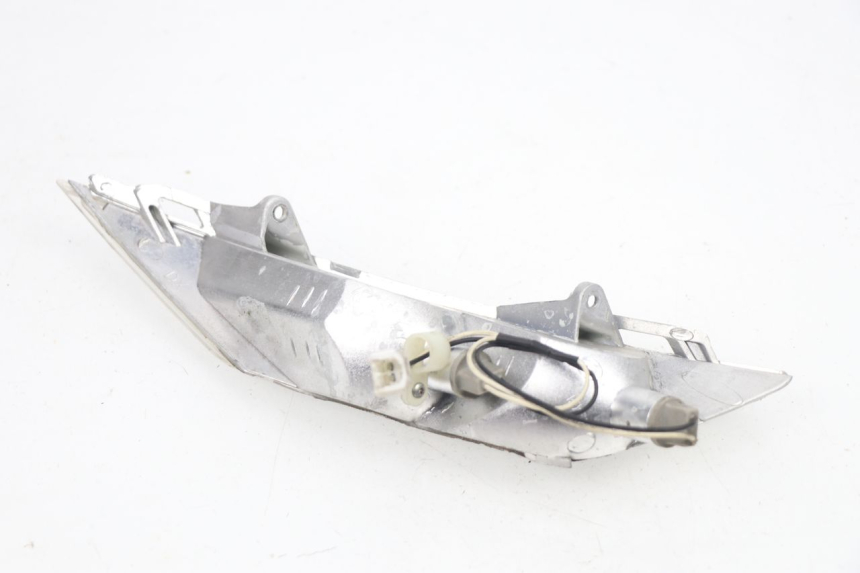 photo de FRONT RIGHT TURN SIGNAL PIAGGIO X8 400 (2006 - 2007)