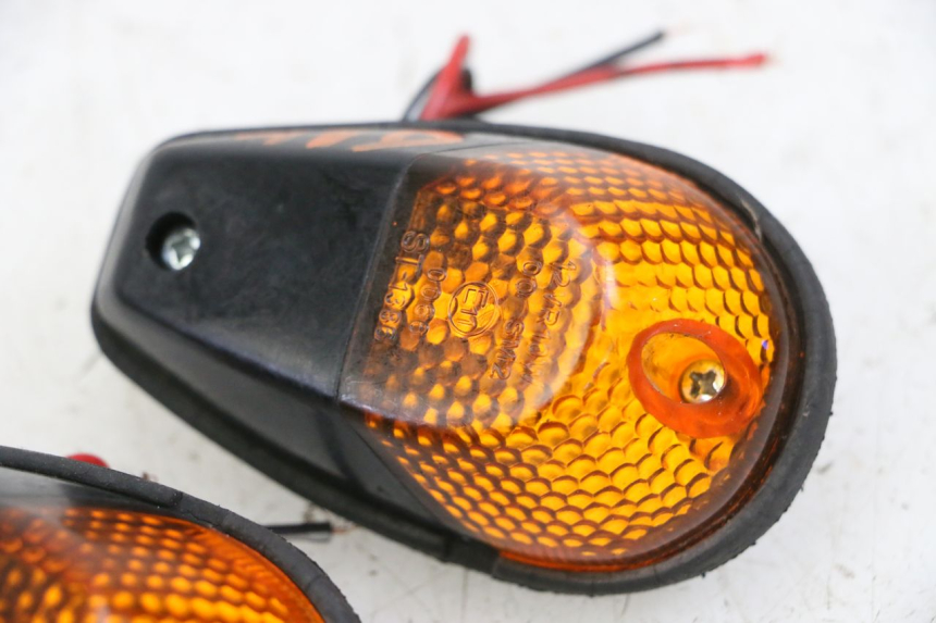 photo de FRONT TURN SIGNAL YAMAHA FJ 36Y 1100 (1984 - 1985)