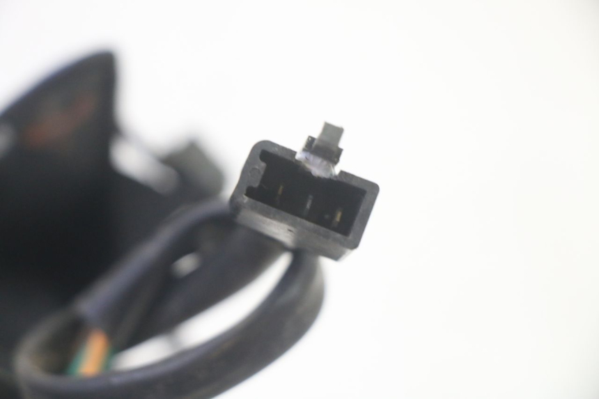 photo de LEFT FRONT TURN SIGNAL KYMCO AGILITY 16+ 4T 50 (2018 - 2023) - Product overview