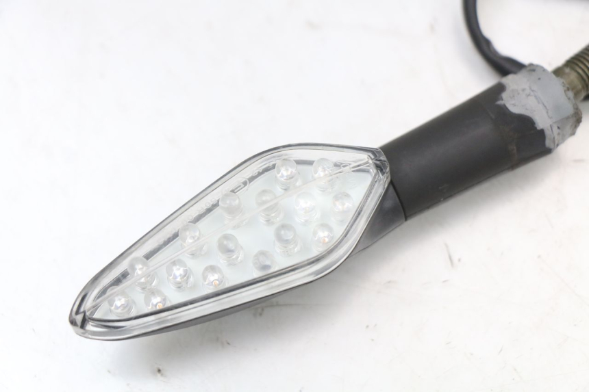 photo de LEFT FRONT TURN SIGNAL E-MAX 80L 1 (2011 - 2014)