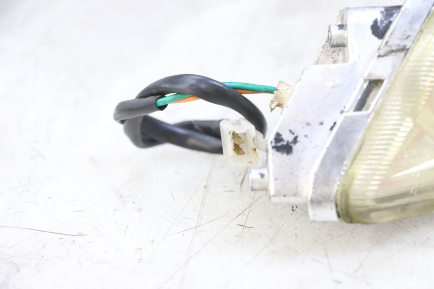 photo de FRONT LEFT TURN SIGNAL GOES WIKI 125 (2010 - 2015) - Zoom on usage condition