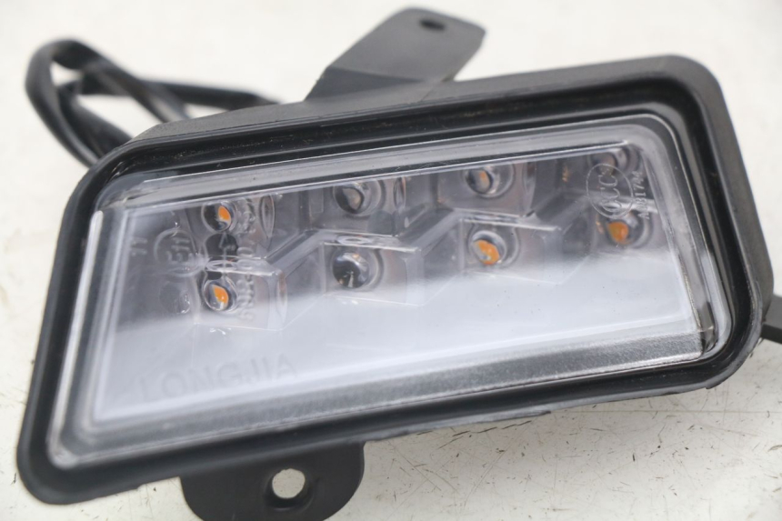 photo de LEFT FRONT TURN SIGNAL NECO GPX 4T 50 (2018 - 2022)