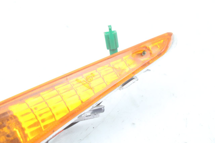 photo de LEFT FRONT TURN SIGNAL HONDA SCV LEAD 100 (2003 - 2007)