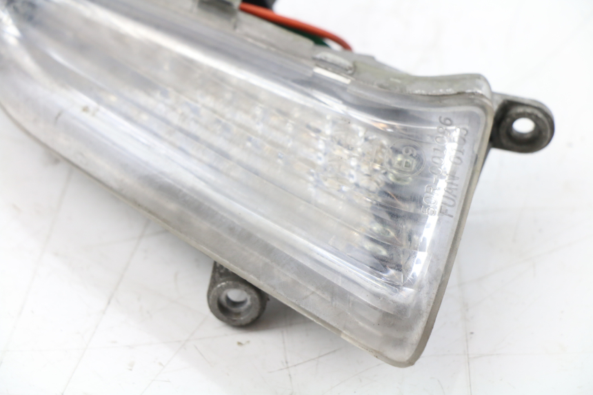 photo de FRONT LEFT TURN SIGNAL  KYMCO PEOPLE S 125 (2000 - 2008)