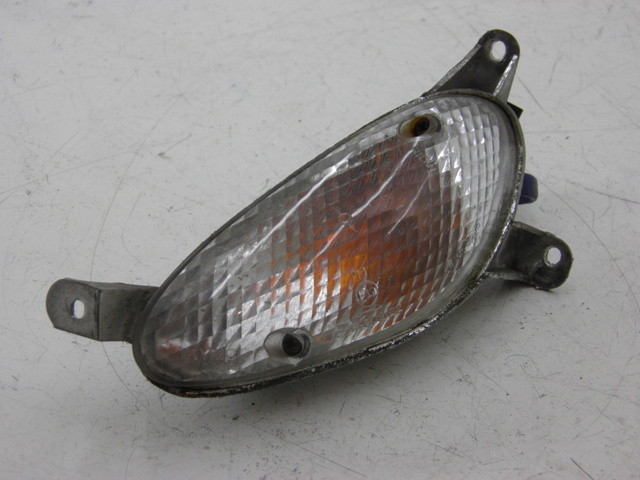 photo de FRONT LEFT TURN SIGNAL  KYMCO SPACER 50 (1998 - 2009) - Technical close-up