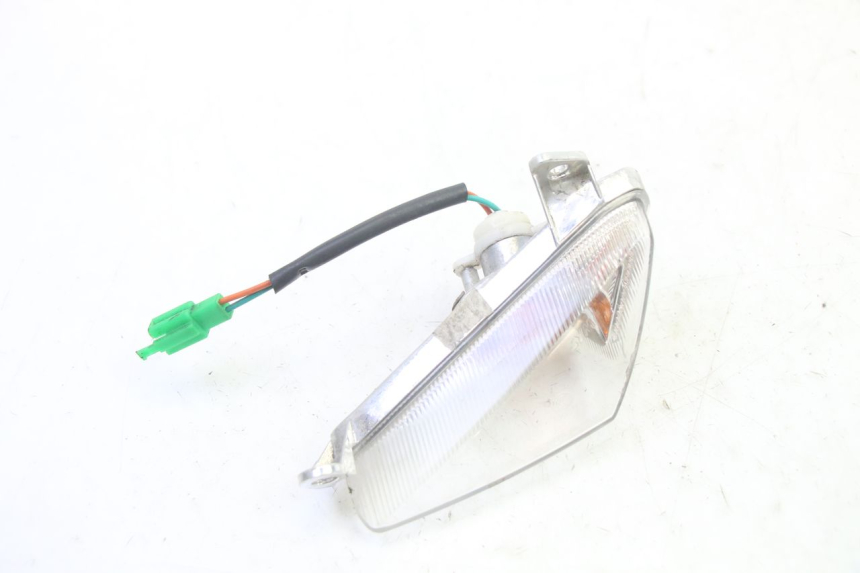 photo de FRONT LEFT TURN SIGNAL SYM ORBIT III 3 4T 50 (2021 - 2025) - Zoom on usage condition