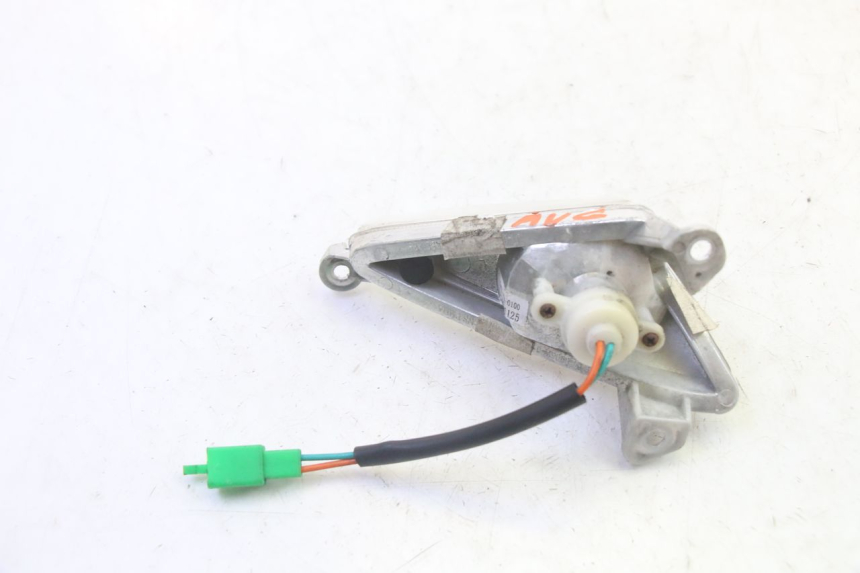 photo de FRONT LEFT TURN SIGNAL SYM ORBIT III 3 4T 50 (2021 - 2025) - Alternative perspective