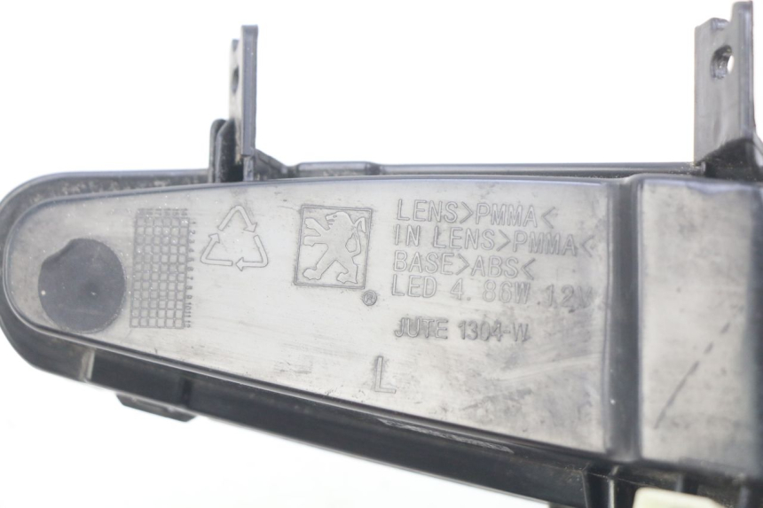 photo de LEFT FRONT TURN SIGNAL PEUGEOT DJANGO 2T 50 (2014 - 2019)