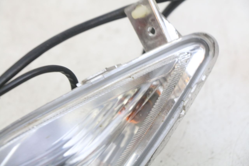 photo de LEFT FRONT TURN SIGNAL PIAGGIO FLY 4T 50 (2013 - 2017)