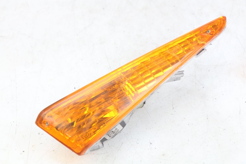 photo de LEFT FRONT TURN SIGNAL HONDA SCV LEAD 100 (2003 - 2007)