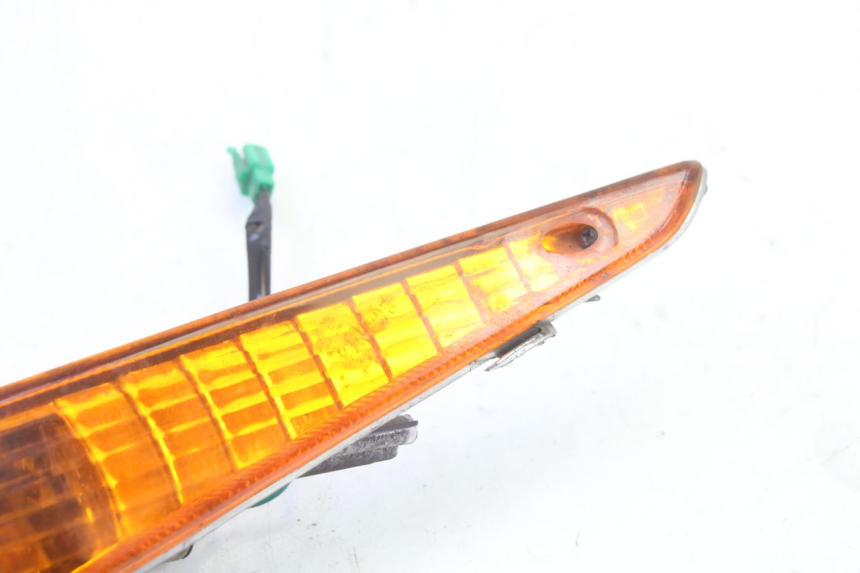 photo de LEFT FRONT TURN SIGNAL HONDA SCV LEAD 100 (2003 - 2007)
