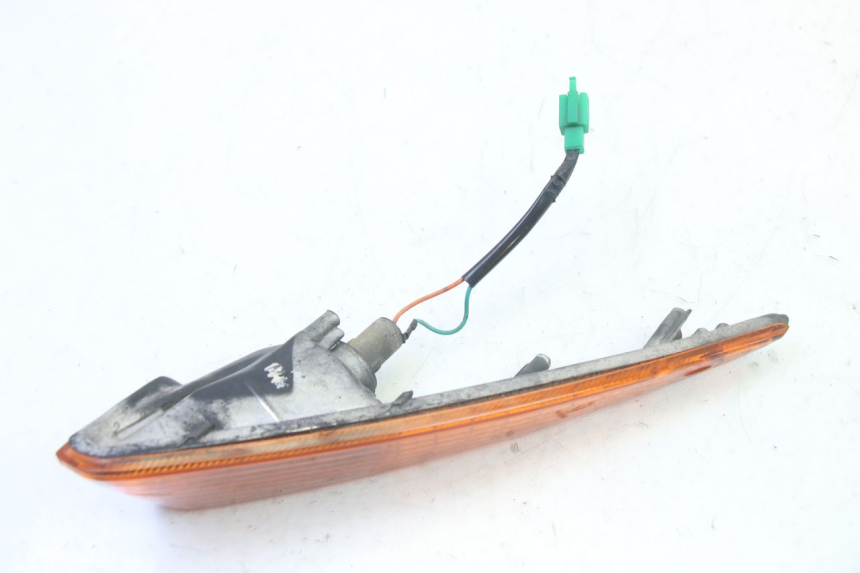 photo de LEFT FRONT TURN SIGNAL HONDA SCV LEAD 100 (2003 - 2007)