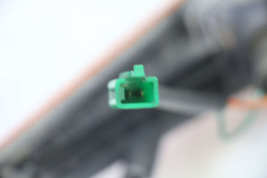 photo de LEFT FRONT TURN SIGNAL HONDA SCV LEAD 100 (2003 - 2007)