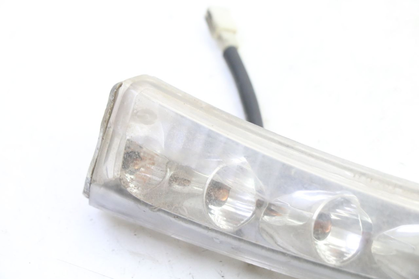 photo de FRONT LEFT TURN SIGNAL PEUGEOT SPEEDFIGHT 3 AIR 50 (2009 - 2015)