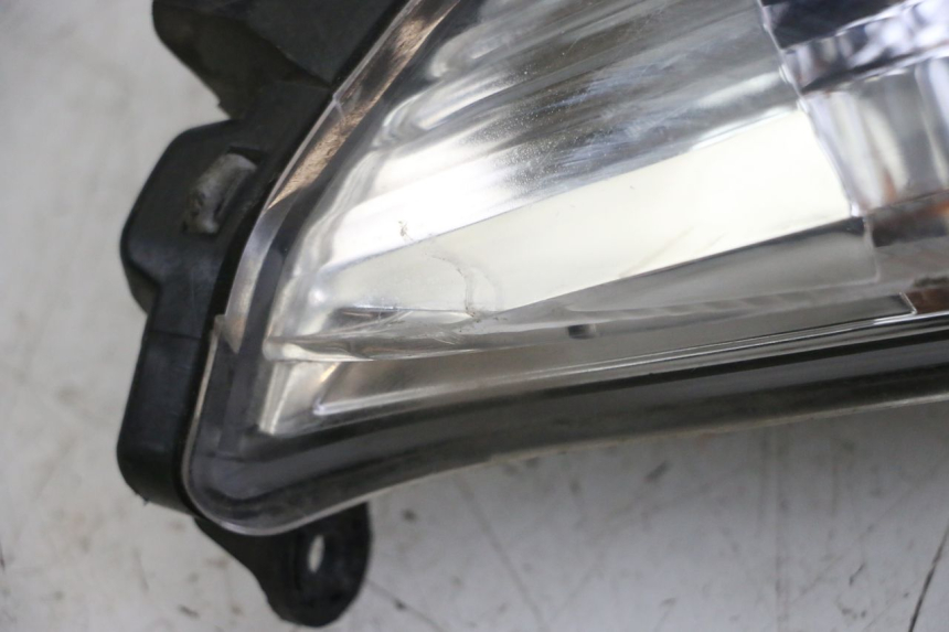 photo de FRONT LEFT TURN SIGNAL SUZUKI BURGMAN 125 (2015 - 2017)