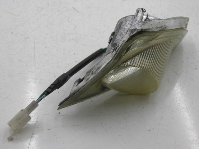 photo de FRONT LEFT TURN SIGNAL  SYM MIO 50 (2005 - 2010) - Technical close-up