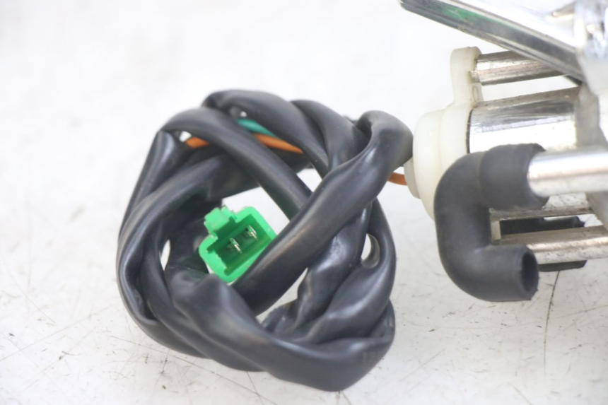 photo de FRONT LEFT TURN SIGNAL PEUGEOT TWEET 4T 50 (2014 - 2019)