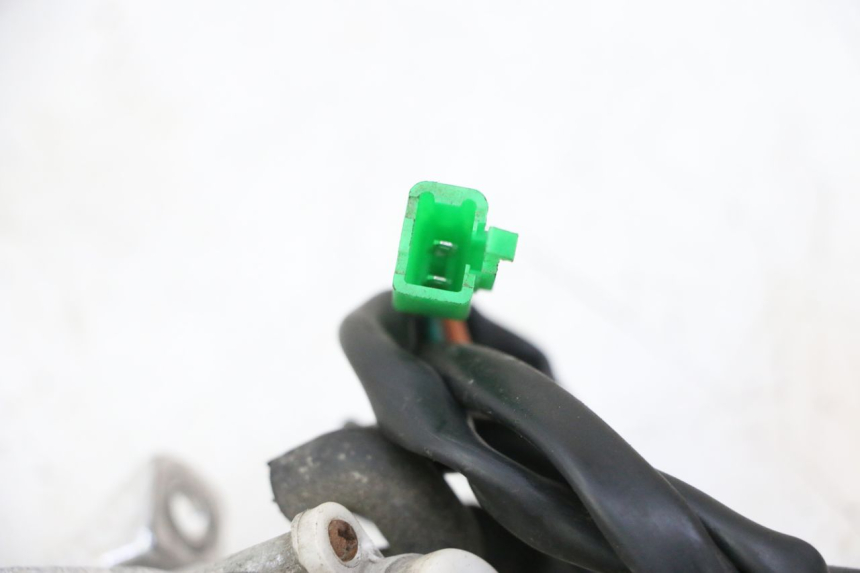 photo de LEFT FRONT TURN SIGNAL PEUGEOT TWEET 4T 50 (2018 - 2020)