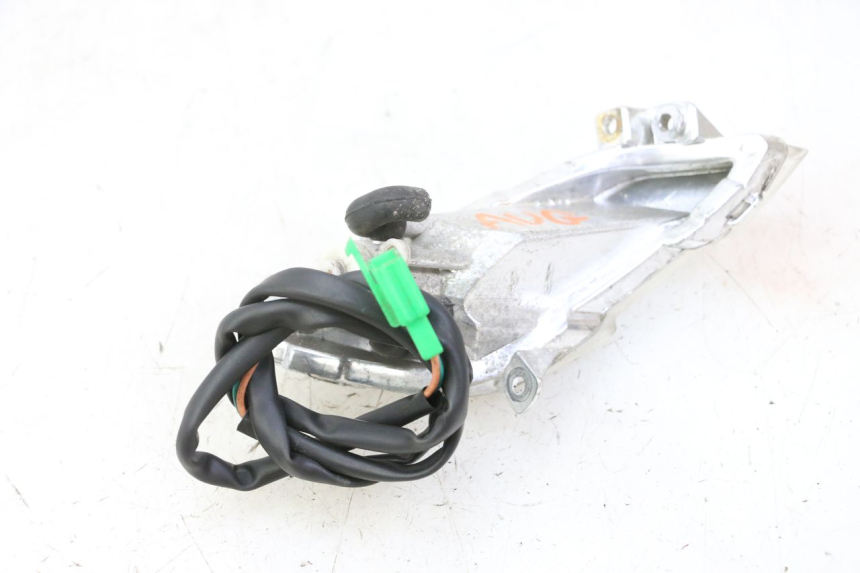 photo de LEFT FRONT TURN SIGNAL PEUGEOT TWEET 4T 50 (2018 - 2020)